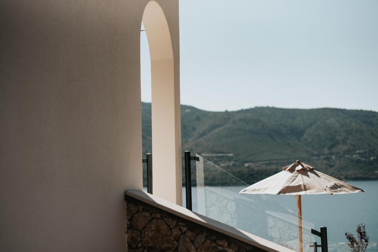 Elia Luxury Suites Plataria Bagian luar foto