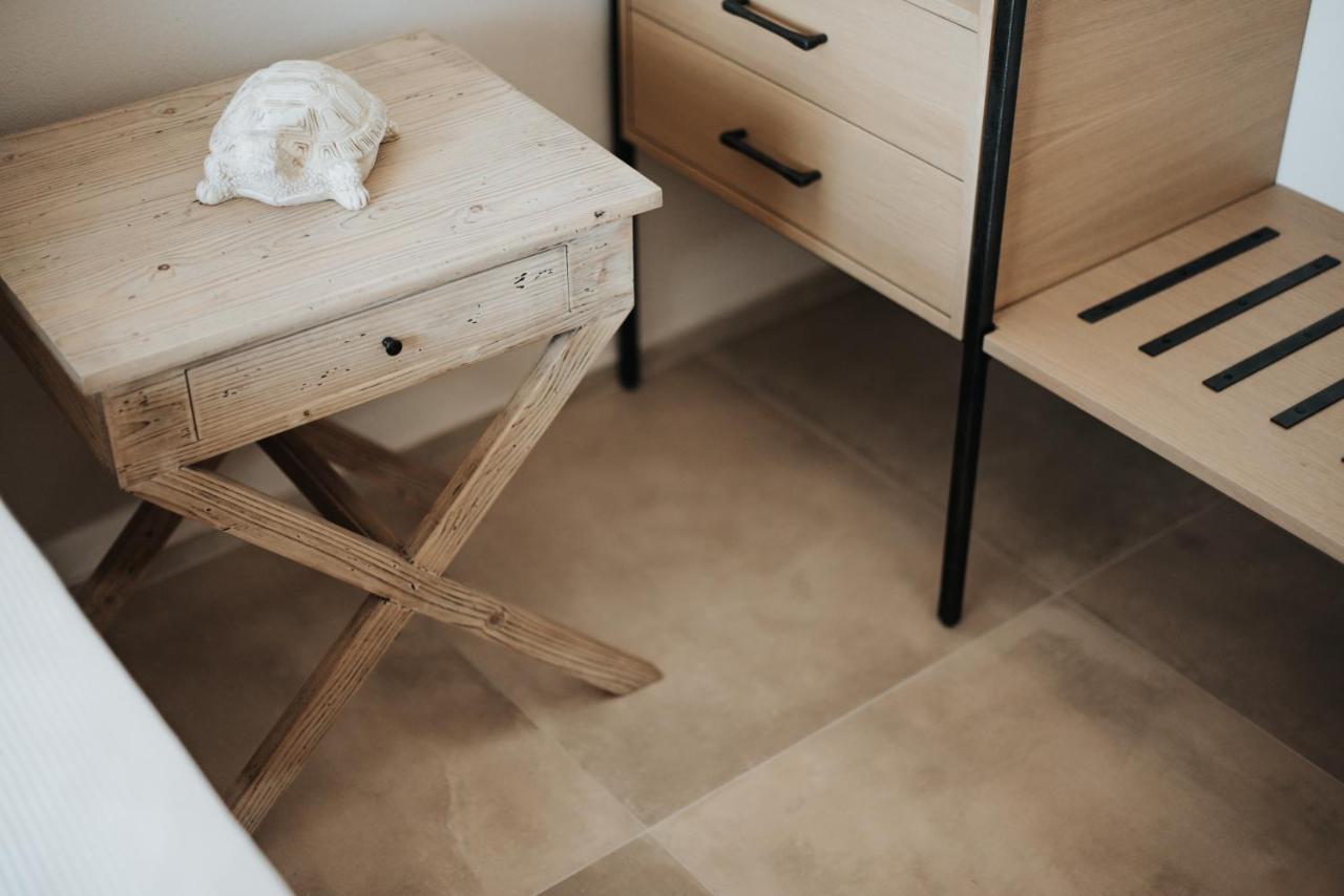 Elia Luxury Suites Plataria Bagian luar foto