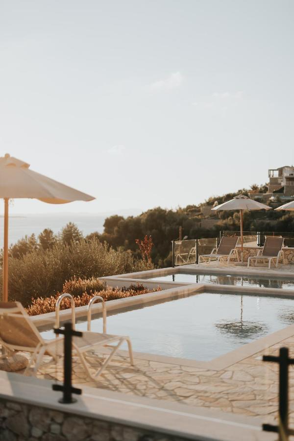 Elia Luxury Suites Plataria Bagian luar foto