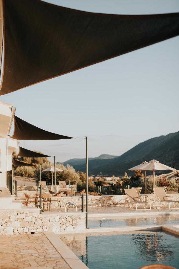 Elia Luxury Suites Plataria Bagian luar foto