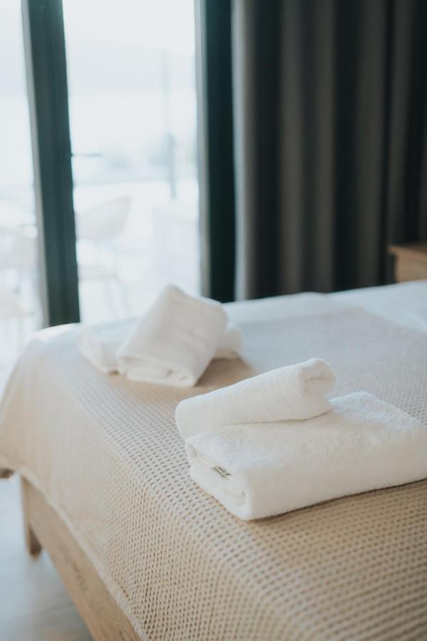 Elia Luxury Suites Plataria Bagian luar foto