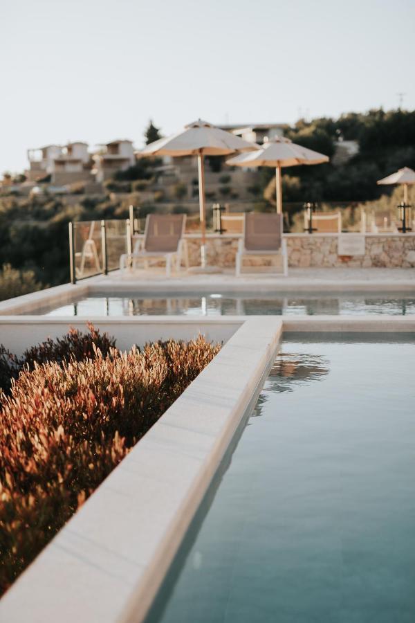 Elia Luxury Suites Plataria Bagian luar foto