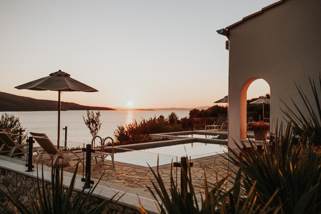 Elia Luxury Suites Plataria Bagian luar foto
