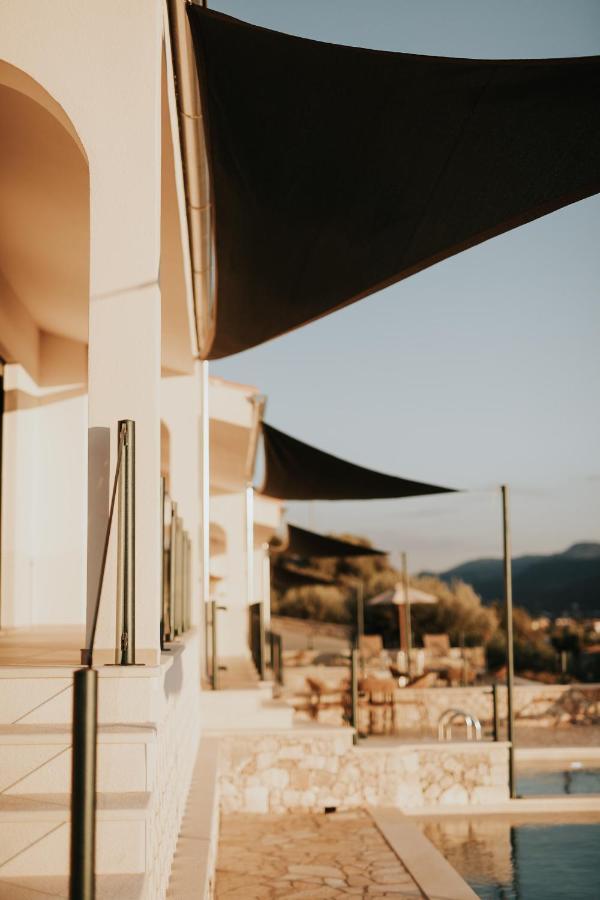 Elia Luxury Suites Plataria Bagian luar foto